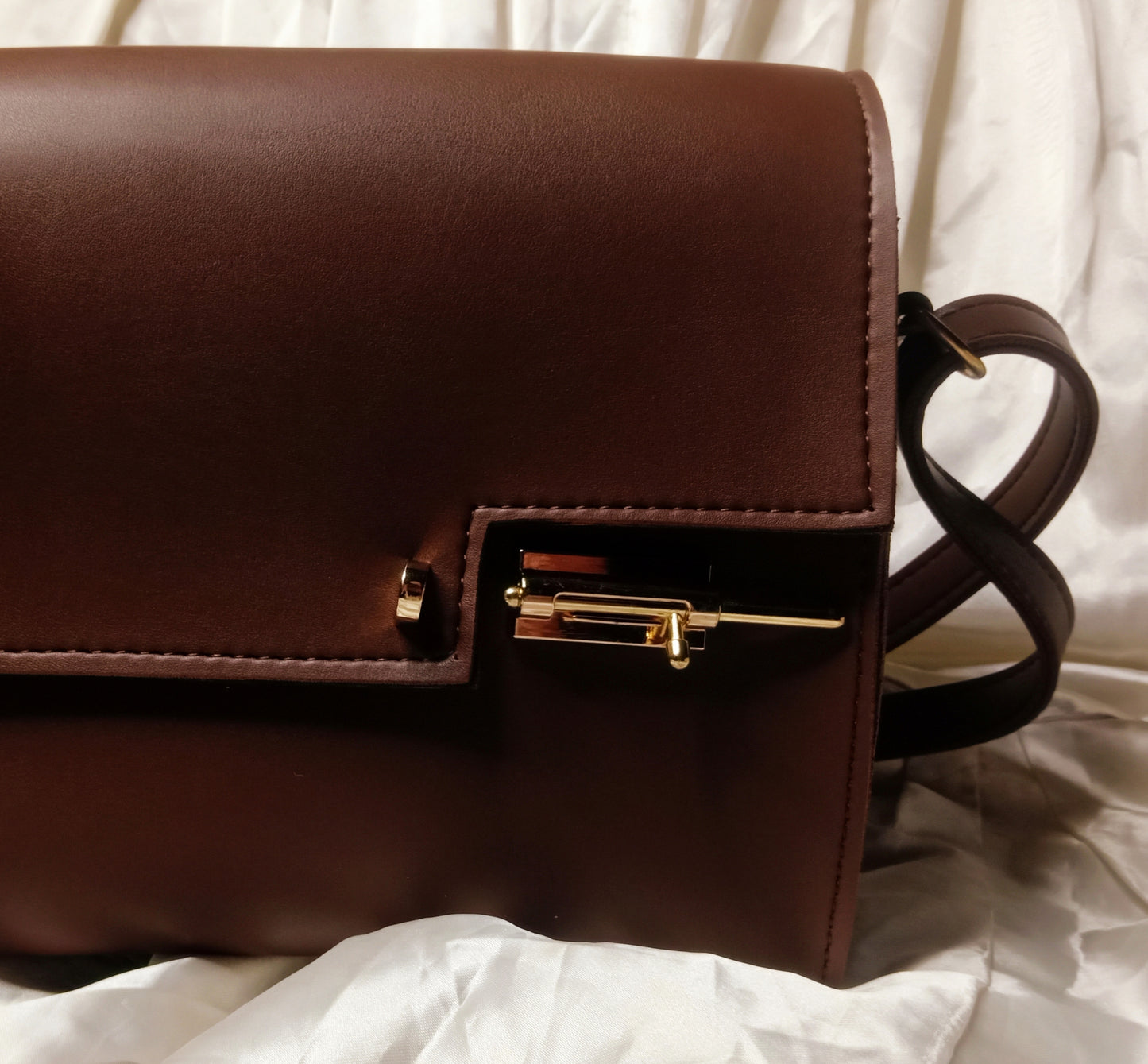 Latch Bag Brown