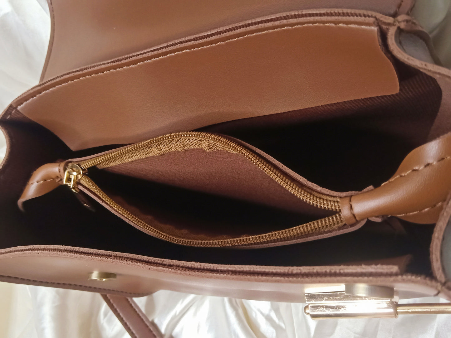 Latch Bag Brown